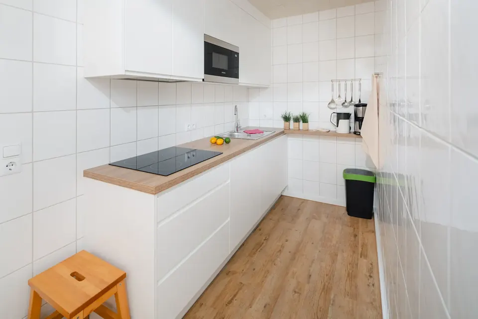 Küche mit Holzboden
