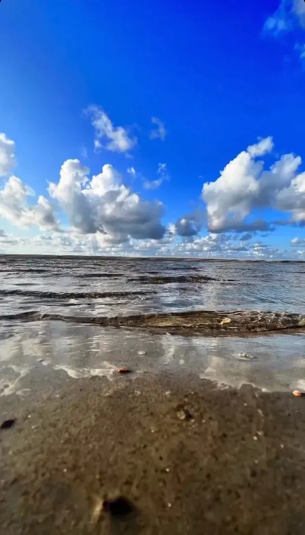 Niebo odbija się w watach