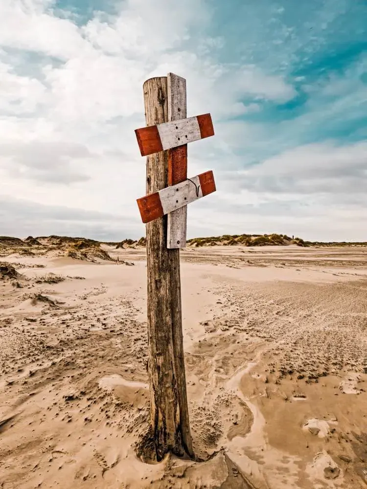 Drogowskaz na plaży